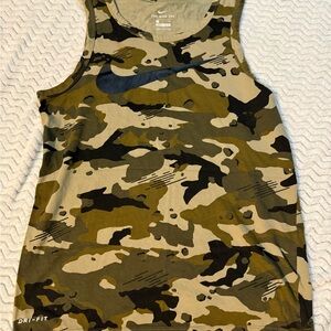 Nike Camo Dri-FIT Tank Top in Green and Black